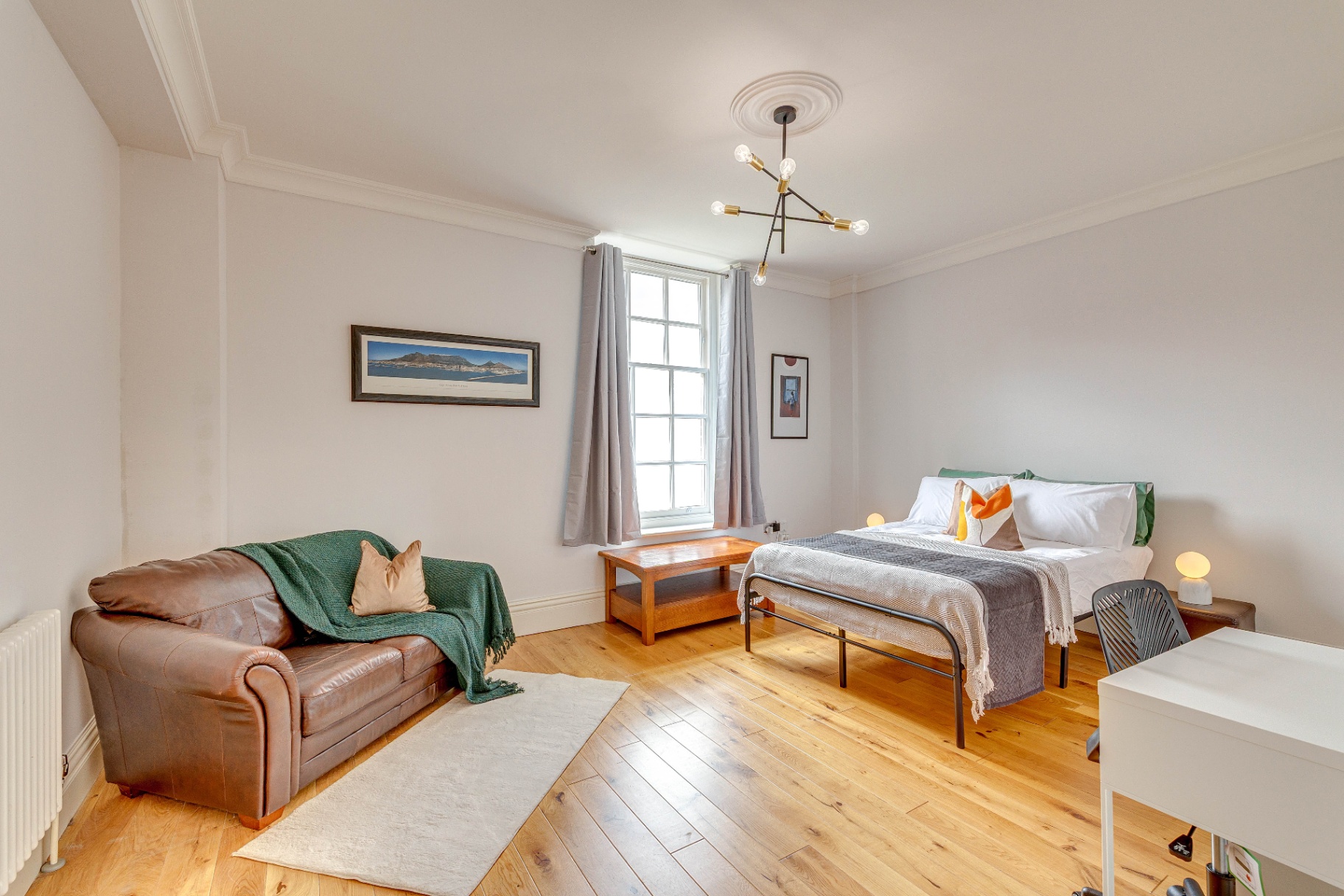 Elegant 5-Bed Georgian Town House photo 3
